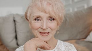 Regina Pallás, pharmacienne : "Si j’avais 65 ans, ma trousse de maquillage contiendrait toujours une crème contour des yeux et une protection solaire"