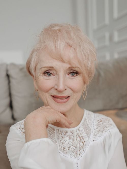 Regina Pallás, pharmacienne : "Si j’avais 65 ans, ma trousse de maquillage contiendrait toujours une crème contour des yeux et une protection solaire"