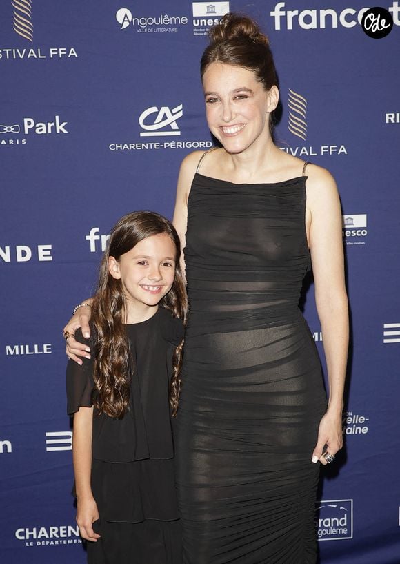 Elodie Batard Gaultier et Fanny Sidney au photocall de la cérémonie de clôture lors de la 19ème édition du festival du film francophone d'Angoulême, France, le 29 août 2026. © Coadic Guirec/Bestimage