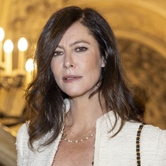 Interviewée dans le podcast Le goût de M, Anna Mouglalis a invité les journalistes du Monde à découvrir là où elle vit.

Anna Mouglalis au photocall du deuxième défilé de mode Chanel Haute-Couture automne-hiver  au palais Garnier lors de la Fashion Week de Paris, France. © Olivier Borde/Bestimage