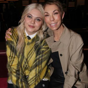 Louane Emera et Mathilde Favier - Défilé Dior Prêt-à-porter Automne/Hiver 2022/2023 dans le cadre de la Fashion Week de Paris, France, le 1er Mars 2022. © Borde-Rindoff/Bestimage