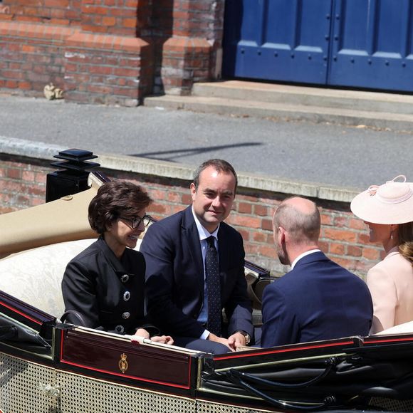 Rachida Dati, Ministre de la Culture et Sébastien Lecornu, Ministre des Armées, le prince William, prince de Galles, et Catherine (Kate) Middleton, princesse de Galles, accueillent le couple présidentiel français le président Emmanuel Macron et sa femme la Première Dame Brigitte Macron sur Datchet road à Windsor, Royaume Uni, le 8 juillet 2025.© Dominique Jacovides/Bestimage
