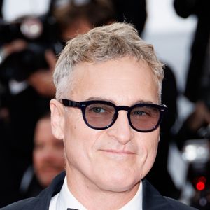 Joaquin Phoenix a monté les marches pour le dernier film d’Ari Aster, Eddington

Joaquin Phoenix - Montée des marches du film « Eddington » lors du 78ème Festival International du Film de Cannes, au Palais des Festivals à Cannes. Le 16 mai 2025
© Jacovides-Moreau / Bestimage