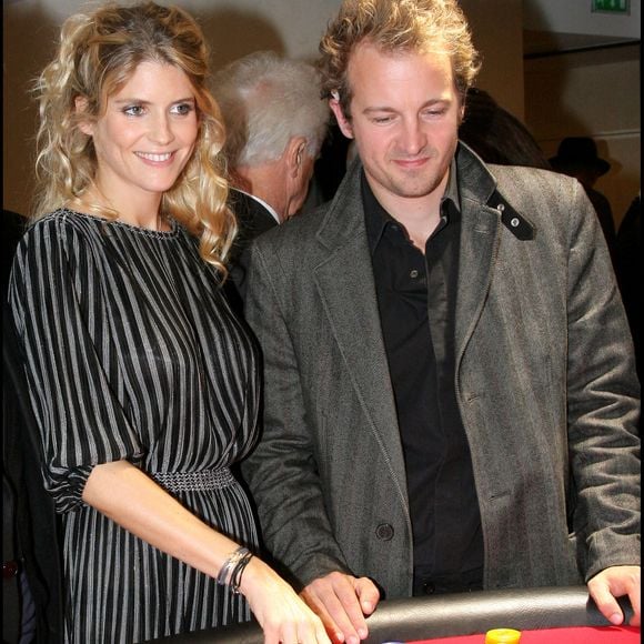 Et Charlie, son premier garçon, fruit de ses amours avec le regretté Jocelyn Quivrin 

Photo exclusive - Alice Taglioni, Jocelyn Quivrin - Inauguration de la boutique Cartier, rue du Faubourg Saint-Honoré à Paris. BERTRAND RINDOFF PETROFF / BESTIMAGE