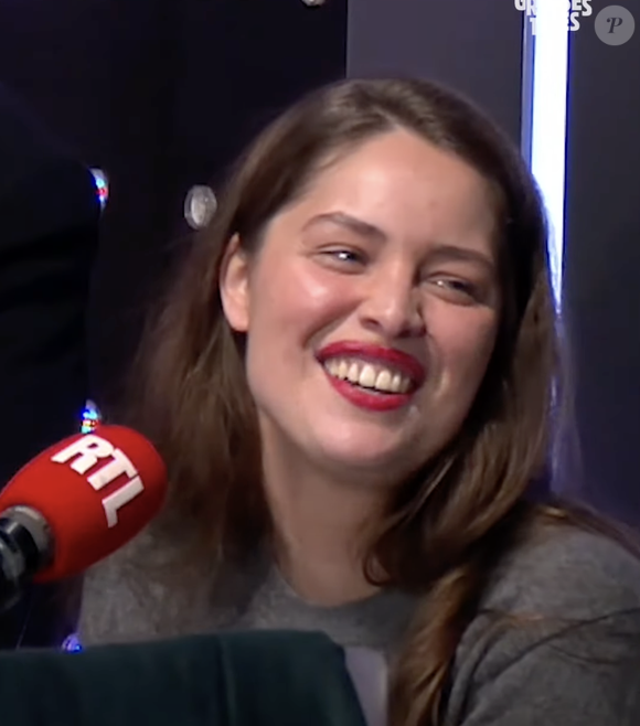 Marie-Ange Casta était invitée dans "Les Grosses Têtes" sur RTL où son mari Marc-Antoine Le Bret fait des imitations. 


Marie-Ange Casta réagit à la déclaration d'amour de son mari Marc-Antoine Le Bret.