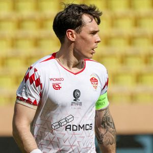 Louis Ducruet a organisé la Racing Stars Football Cup

Louis Ducruet - La famille princière de Monaco assiste au match de football Racing Stars Football Cup opposant les pilotes Nazionale Piloti contre les Barbagiuans au stade Louis II à Monaco le 21 mai, 2025. © Claudia Albuquerque/Bestimage