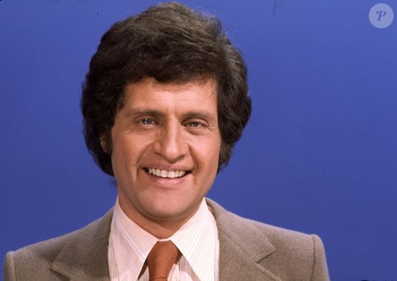 Archives - Joe Dassin - 1977 (JLPPA / Bestimage).
