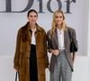 Tatiana Santo Domingo s’est également distinguée par son style bohème chic.

Tatiana Santo Domingo, Béatrice Borromeo au photocall du défilé Christian Dior Collection Femme Prêt-à-Porter Printemps/Eté 2027 lors de la Fashion Week de Paris (PFW) au Jardin des Tuileries, à Paris, France, le 29 septembre 2026. © Olivier Borde/Bestimage