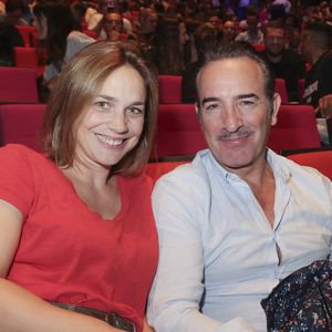 Nathalie Péchalat et Jean Dujardin ont eu deux filles ensemble

Exclusif - Nathalie Pechalat et son mari Jean Dujardin - People à la représentation exceptionnelle du spectacle musical "Sur la route Enchantée" de Chantal Goya au Palais des Congrès de la Porte Maillot à Paris - © Jack Tribeca / Bestimage