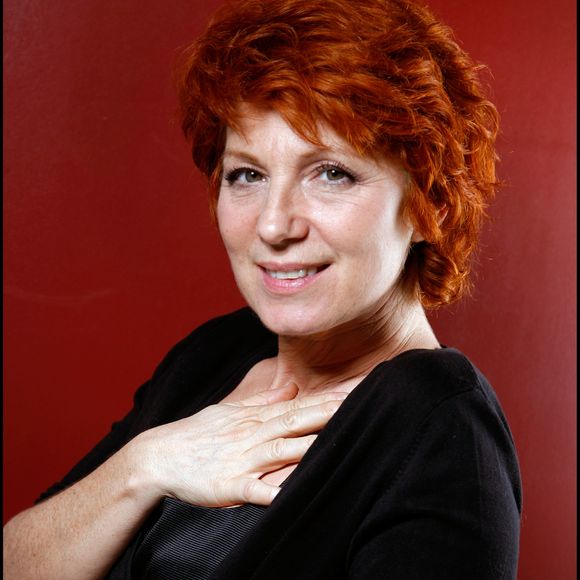 Véronique Genest portrait - Archives