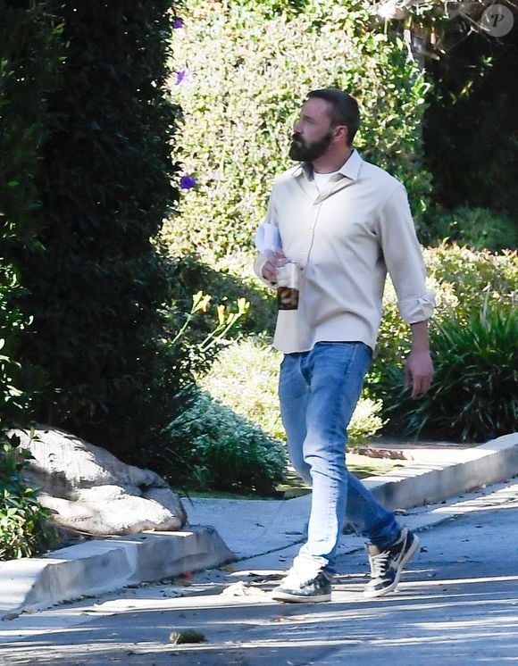 L'acteur dont le divorce a été annoncé en août dernier a fait le choix de se tourner un petit plus vers sa famille.

Exclusif - Ben Affleck va dîner chez son ex-femme Jennifer Garner à l'occasion de la fête de Thanksgiving à Los Angeles, le 28 novembre 2024.