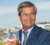 L'homme d'affaires Vincent Bolloré a étendu son empire sur la presqu'île de Saint-Tropez en rachetant le Domaine de La Croix et la Bastide Blanche pour 70,50 millions de francs, comme le révélait alors une dépêche de l'AFP. 

Vincent Bolloré - Remise du prix Bretagne ou prix Breizh, parrainé par le groupe Bolloré au siège de Vivendi à Paris. © Pierre Perusseau / Bestimage