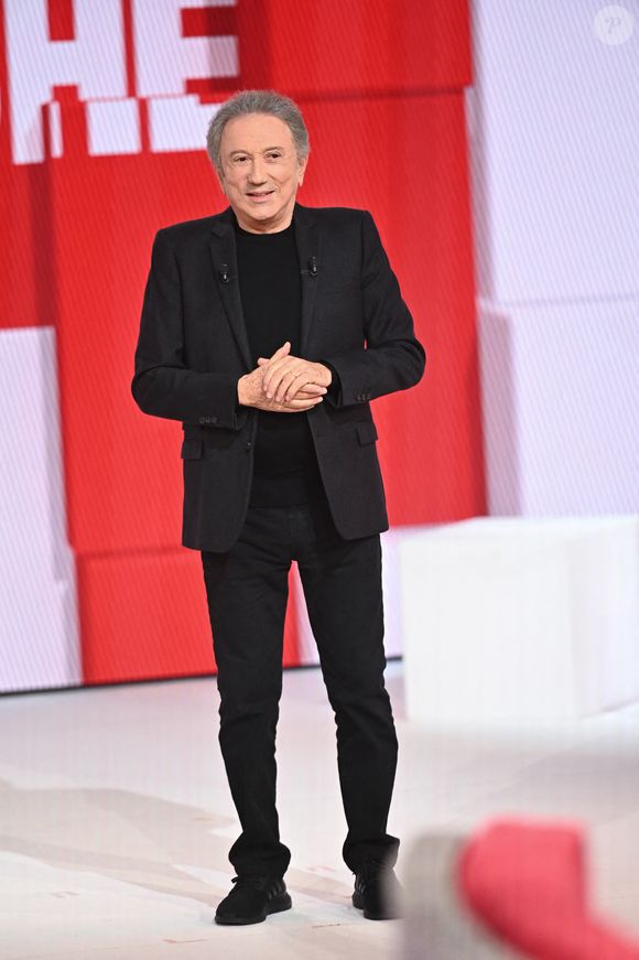 Exclusif - Michel Drucker - Enregistrement de l'émission "Vivement Dimanche", présentée par M.Drucker et diffusée le 27 octobre sur France 3
© Guillaume Gaffiot / Bestimage