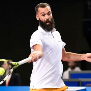 MONTPELLIER, FRANCE - 31 JANVIER : Benoit PAIRE (FRA) lors du 2ème tour du tournoi ATP 250 Open Sud de France contre Harold MAYOT (FRA) à Montpellier, France le 31 janvier 2024.