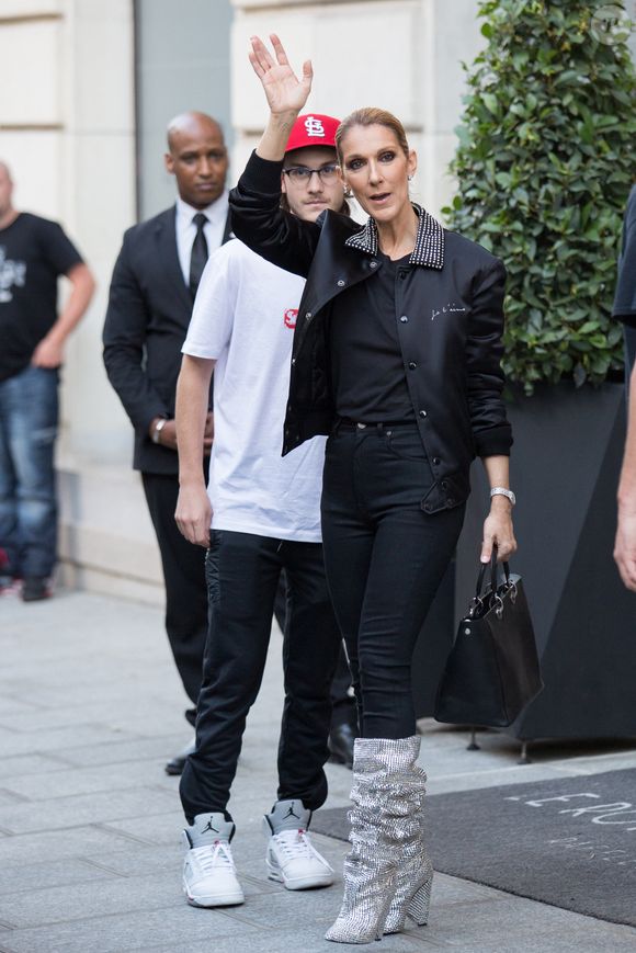 Celine Dion et son fils Rene-Charles Angelil quittant l'hôtel Royal Monceau le 07 juillet 2017 à Paris, France. Photo by Nasser Berzane/ABACAPRESS.COM