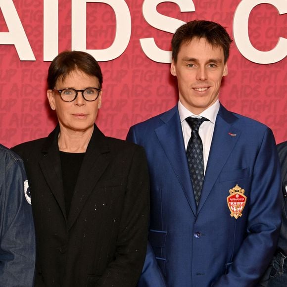 Le fils de Stéphanie de Monaco espère ainsi éviter que des internautes ne soient victimes de cette tentative d'escroquerie.

La princesse Stéphanie de Monaco et Louis Ducruet durant la soirée de gala du "Fight Aids Cup 2026" à l'hôtel Fairmont Monte-Carlo à Monaco, le 24 janvier 2026.

© Bruno Bebert / Bestimage