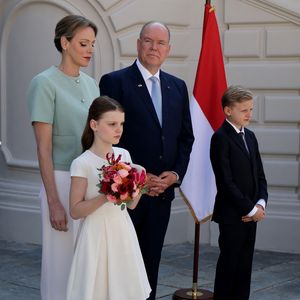 Le prince Albert II de Monaco, la princesse Charlène et leurs enfants accueillent le président Emmanuel Macron , sa femme Brigitte et une délégation au palais princier à Monaco le 7 juin 2025
© Ludovic Marin / Pool / Bestimage