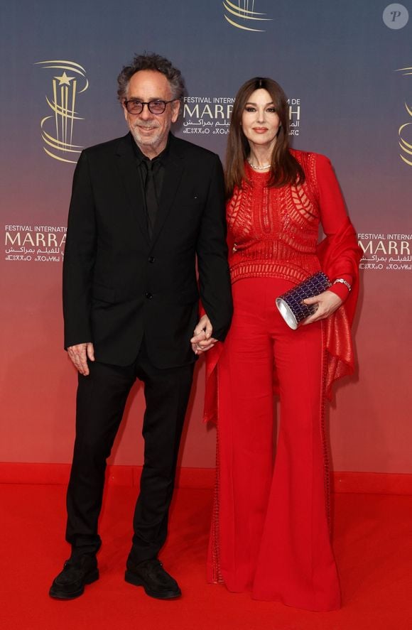 Tim Burton, Monica Bellucci au photocall de la cérémonie d'hommage à Sean Penn lors de la deuxième journée du 21e Festival international du film de Marrakech, le 30 novembre 2024 à Marrakech, Maroc. © Dominique Jacovides/Bestimage