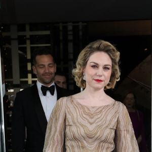 Exclusif - Emilie Dequenne (En Dior) se prépare pour la 95ème édition de la cérémonie des Oscars à Los Angeles dans sa chambre d'hôtel (Le Sofitel Beverly Hills) avec son mari Michel Ferracci (en Fursac) le 12 mars 2023.