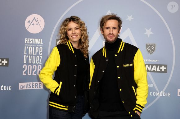 Elodie Fontan et son compagnon Philippe Lacheau - Tapis rouge lors du 29ème Festival International du Film de Comédie de l'Alpe d'Huez le 21 Janvier 2026. © Dominique Jacovides/Bestimage