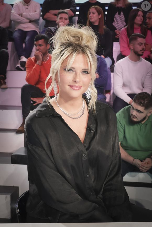 Exclusif - Kelly Vedovelli sur la plateau de l'émission Touche pas à mon poste (TPMP) diffusée en direct sur C8 le 7 février 2023

© Jack Tribeca / Bestimage