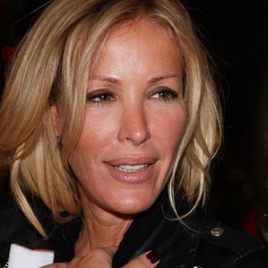 Archives - Ophélie Winter dans les rues de Paris. Le 21 janvier 2013. Agence / Bestimage