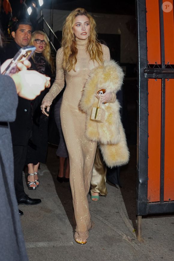 La musicienne Paris Jackson est éblouissante dans une robe ajustée à la soirée Amazon Golden Globe, le 4 janvier 2025 à LA, USA. Photo by Tim Regas/Splash News/ABACAPRESS.COM