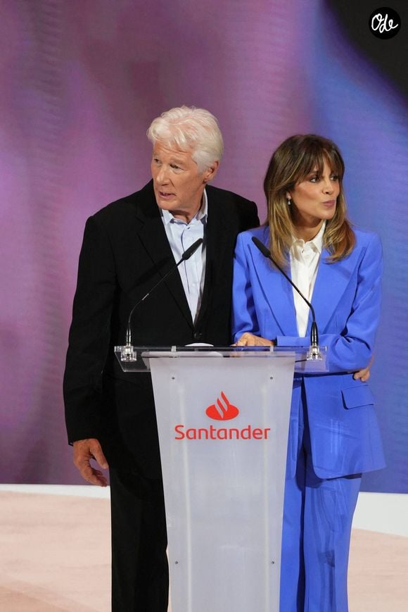 Il a cependant décidé de vendre sa propriété en 2024 par amour pour sa compagne de 34 ans sa cadette

Richard Gere et Alejandra Silva lors de la clôture de l'opération "Euros de tu payroll" à Madrid, le lundi 9 juin 2025. 
© Cordon Press