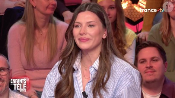 Camille Cerf a été profondément bouleversée par un adorable message de sa maman et sa soeur. Capture d'écran France 2