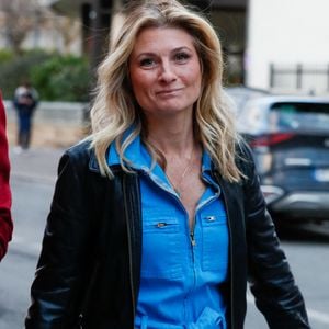 On retrouvera donc dès le lundi 25 août prochain Sandrine Arcizet, l'un des visages de "Ninja Warrior", 

Sandrine Arcizet - Arrivées au plateau de la dernière émission "Touche pas à mon poste" (TPMP) diffusée en direct sur C8 avant la fermeture de la chaine le 28 février, à Paris, France, le 27 février 2025. © Christophe Clovis/Bestimage