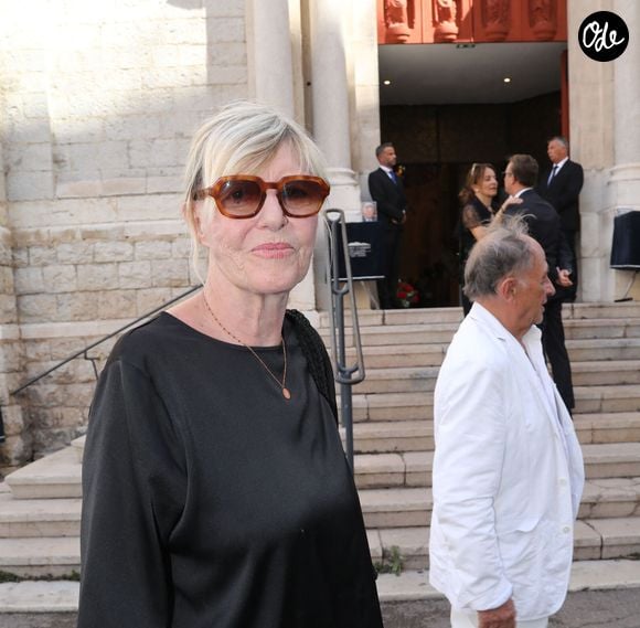 Chantal Ladesou et son mari Michel Ansault lors des obsèques de Philippe Bouvard en l'église Notre-Dame de Bon Voyage à Cannes, le 31 août 2026.
© Chavaroche-Guignebourg / Bestimage