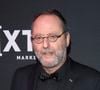 Mais Jean Reno, qui fêtera ses 77 ans le 30 juillet 2025, n'est plus l'impitoyable "nettoyeur" de "Nikita", ou même le fringant Godefroy de Montmirail, qui traverse les plaines à cheval. 

Jean Reno assiste à la présentation par City Harvest du gala 2025 Carnaval à Cipriani, le 22 avril 2025, à New York. © Ron Adar/TheNEWS2 via ZUMA Press Wire