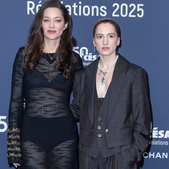 Elle accompagnait la comédienne Aloïse Sauve qui l'avait choisie pour l'occasion
Marion Cotillard et Aloïse Sauvage - Photocall de la soirée "Cesar Révélations 2025" au Trianon à Paris le 20 janvier 2025.

© Olivier Borde / Bestimage
