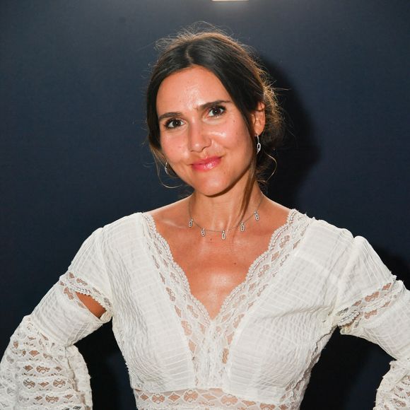 La chanteuse a notamment partagé la "première virée en roller" de la fillette sur Instagram.

Joyce Jonathan dans l’espace VIP “le Pavillon Eiffel,” lors de la 12ème édition Longines Paris Eiffel Jumping au pied de la Tour Eiffel sur le Champ-de-Mars à Paris, France le 20 juin 2026

© Perusseau / Veeren / Bestimage