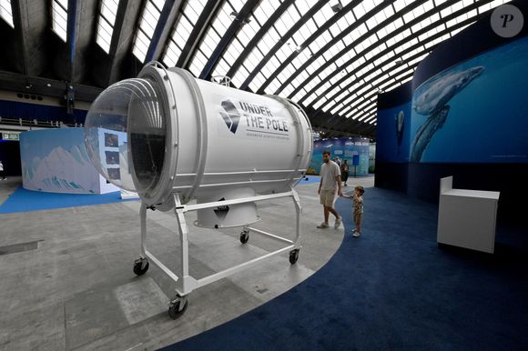 Visite inaugurale de "La Baleine", le temps de l'UNOC, la conférence de l'ONU sur les océans, en présence de Christian Estrosi, le maire de Nice, Olivier Poivre d’Arvor, l'ambassadeur pour les pôles et les enjeux maritimes au Ministère de l’Europe et des Affaires étrangères, Laurent Hottiaux, le nouveau préfet des Alpes-Maritimes, Ashok Adicéam, le délégué général de l'UNOC en charge du projet, Richard Chemla. l'adjoint délégué à la transition écologique et énergétique, à la santé et au bien-être, et Olivier Bettati, délégué général de la mission UNOC à la mairie de Nice, au Palais des expositions à Nice, le 2 juin 2025.
 © Bruno Bebert/Bestimage