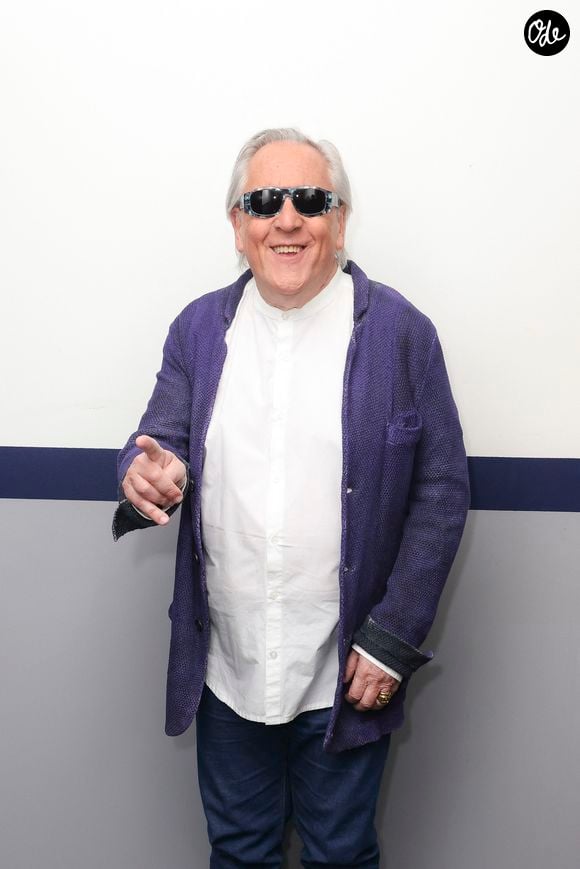 Exclusif - Gilbert Montagné, en backstage de l’enregistrement de l’emission "On Connait La Chanson Années 80", présentée par L.Boccolini et diffusée le 22 septembre 2026 sur W9, à Paris, France, le 9 avril 2026. © Jack Tribeca/Bestimage