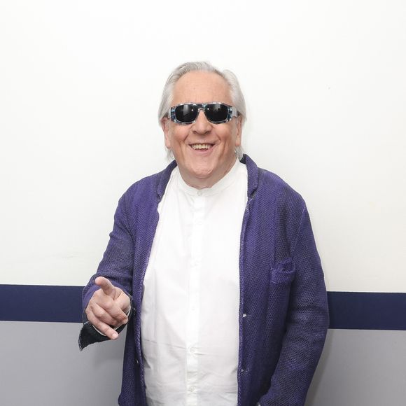 Exclusif - Gilbert Montagné, en backstage de l’enregistrement de l’emission "On Connait La Chanson Années 80", présentée par L.Boccolini et diffusée le 22 septembre 2026 sur W9, à Paris, France, le 9 avril 2026. © Jack Tribeca/Bestimage