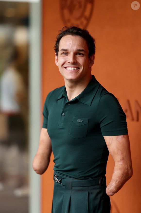 Théo Curin au village lors des Internationaux de France de Tennis de Roland Garros 2025, à Paris, France, le 4 Juin 2025. © Jacovides-Moreau/Bestimage