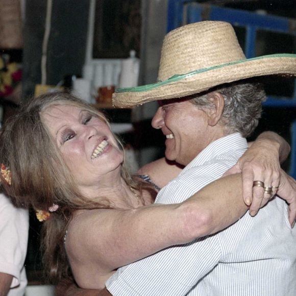 Archives - Brigitte Bardot et Bernard d'Ormale. Photo par Agence / Bestimage