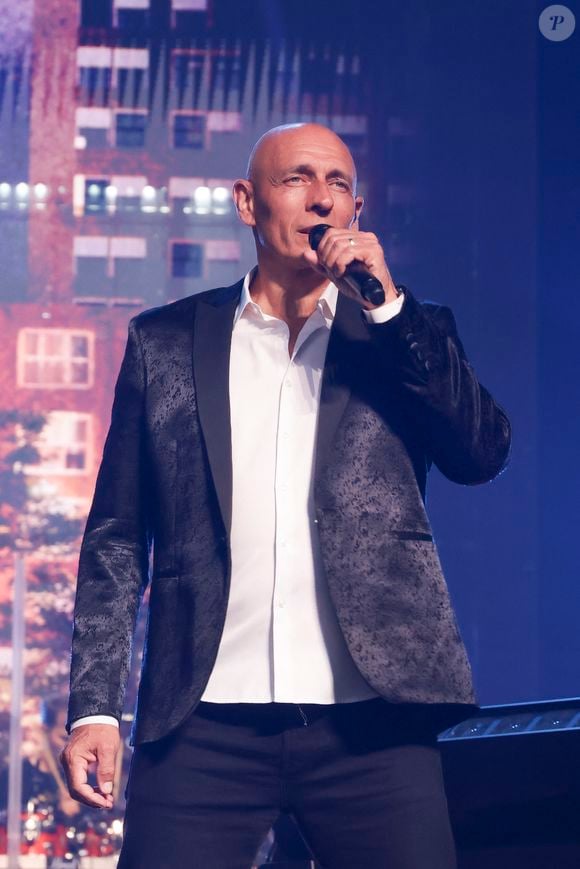 Aujourd'hui, seul William Picard se produit sur scène dans le cadre de la tournée Stars 80

Exclusif - Début de soirée (William Picard) lors du concert Stars 80 vs Stars 90 au stade Decathlon Arena à Lille le 6 juin 2025. Ce concert sera diffusé en direct sur M6 le 7 juin 2025
© Jack Tribeca / Bestimage