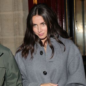Ce mercredi 30 avril, elle fêtait ses 37 ans, et a visiblement décidé d'immortaliser ce moment avec l'interprète de Ethan Hunt.


Ana de Armas sort d'un dîner privé organisé par la maison LVMH à Paris le 10 septembre 2024. Backgrid USA / Bestimage