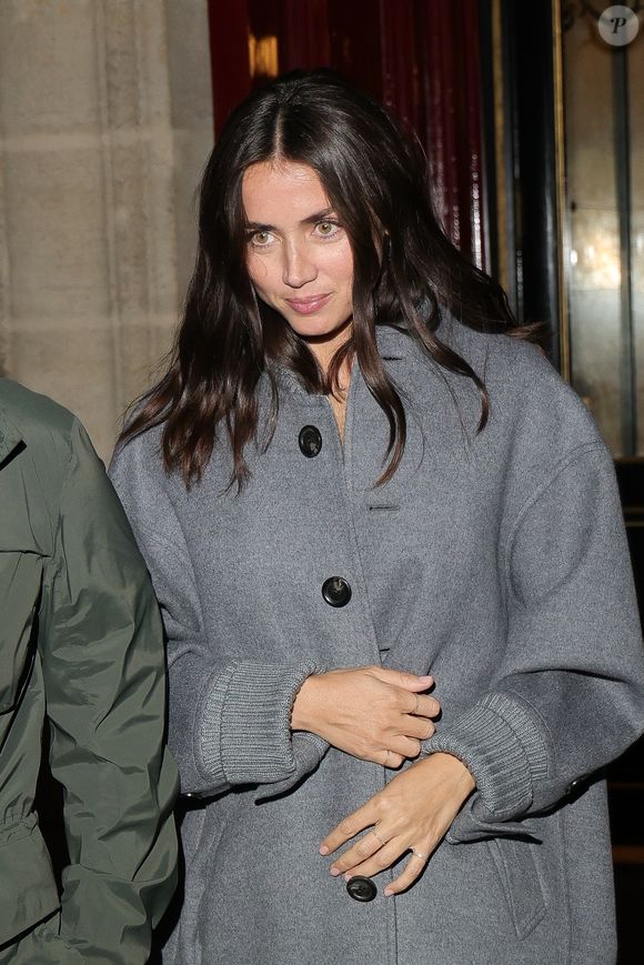 Ce mercredi 30 avril, elle fêtait ses 37 ans, et a visiblement décidé d'immortaliser ce moment avec l'interprète de Ethan Hunt.


Ana de Armas sort d'un dîner privé organisé par la maison LVMH à Paris le 10 septembre 2024. Backgrid USA / Bestimage