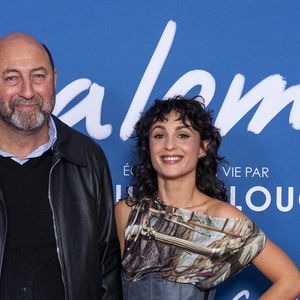 Kad Merad et Barbara Pravi - Avant-première du film "Finalement" de C. Lelouch qui fête son 87ème anniversaire au Grand Rex à Paris le 30 octobre 2024. © Pierre Perusseau/Bestimage