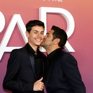 Humoriste reconnu, comédien apprécié, Jamel Debbouze est aussi un papa heureux. 

Jamel Debbouze et son fils Léon - Photocall des lauréats (press room) lors de la 49ème édition de la cérémonie des César à l’Olympia à Paris. © Dominique Jacovides / Olivier Borde / Bestimage
