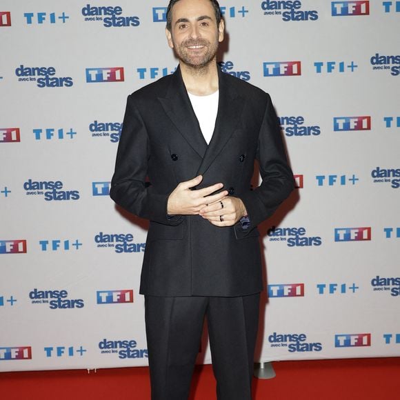Camille Combal - Photocall de lancement de la saison 2026 de "Danse avec les stars" (DALS) au siège de TF1 à Boulogne-Billancourt le 18 décembre 2025. © Coadic Guirec/Bestimage