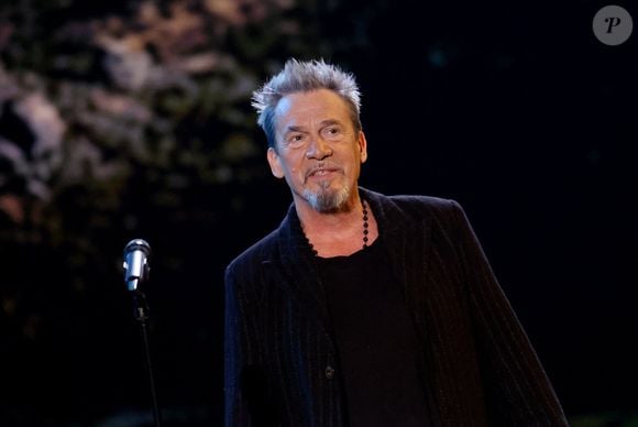 Exclusif - Florent Pagny lors de l'enregistrement de la 2ème partie de soirée de l'émission "La chanson secrète N°14", présentée par N.Aliagas et diffusée le 26 décembre sur TF1, à Paris, France, le 9 décembre 2025. © Jacovides-Moreau/Bestimage