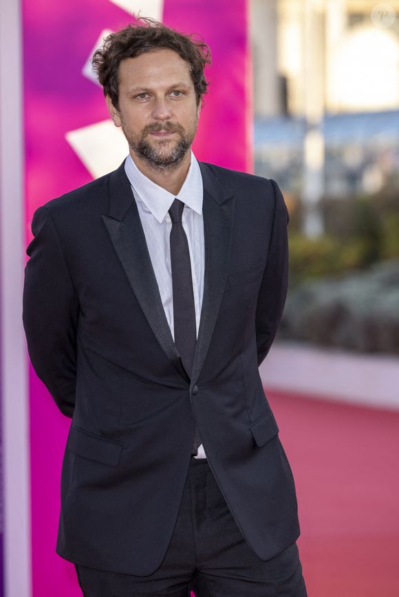 Dans une interview accordée à "Gala", Pierre Rochefort a annoncé que sa compagne allait accoucher en juillet.

Pierre Rochefort lors de la première de "City of Lies" lors de la 47eme édition du Festival du Cinéma Américain de Deauville.

Photo : Olivier Borde / Bestimage