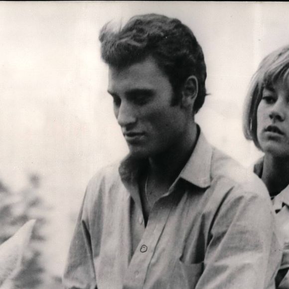 Archives - Johnny Hallyday et Sylvie Vartan sur le tournage du film "D'où viens-tu Johnny ?". Le 6 juin 1963
© Keystone Press Agency / Zuma Press / Bestimage