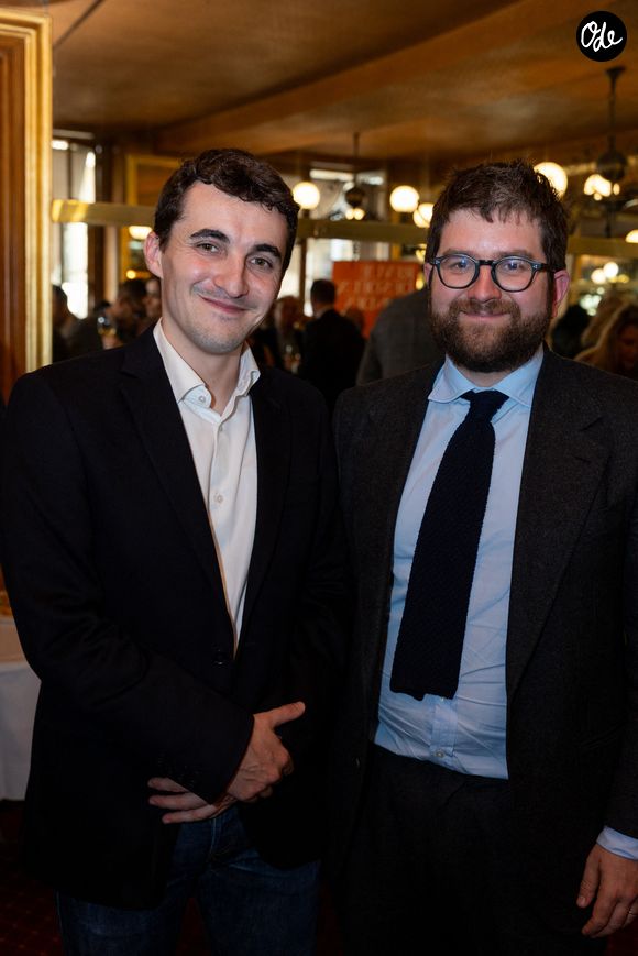 Son ouvrage accessible, Les Lumières sombres, décrypte les liens entre la tech et la nouvelle idéologie néoréactionnaire américaine.

Exclusif - Arnaud Miranda et Benjamin Olivennes - Le prix de la Revue des Deux Mondes est décerné cette année à A.Miranda pour son livre "Les Lumières sombres" paru aux éditions Gallimard. Il a été remis au lauréat le 2 juin 2026 par la directrice de "La Revue des Deux Mondes", A.Julia, et son propriétaire M.L.deLacharrière, lors d’une cérémonie au Bistrot de Paris, en présence d’une centaine d’invités. ©Tiphaine Lebely / Bestimage