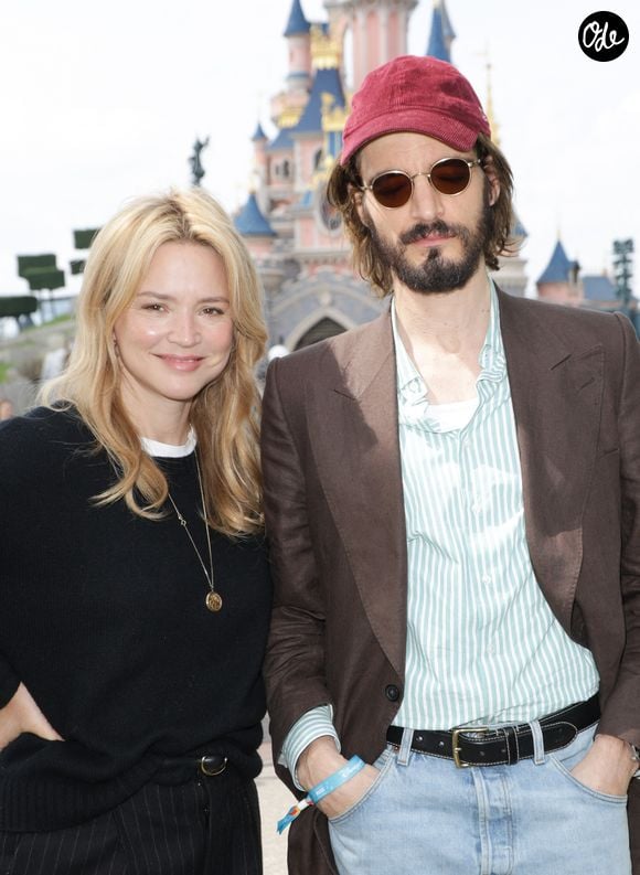 Exclusif - Virginie Efira et son compagnon Niels Schneider au lancement du Disney Music Festival à Disneyland Paris le 26 avril 2025. © Coadic Guirec / Bestimage